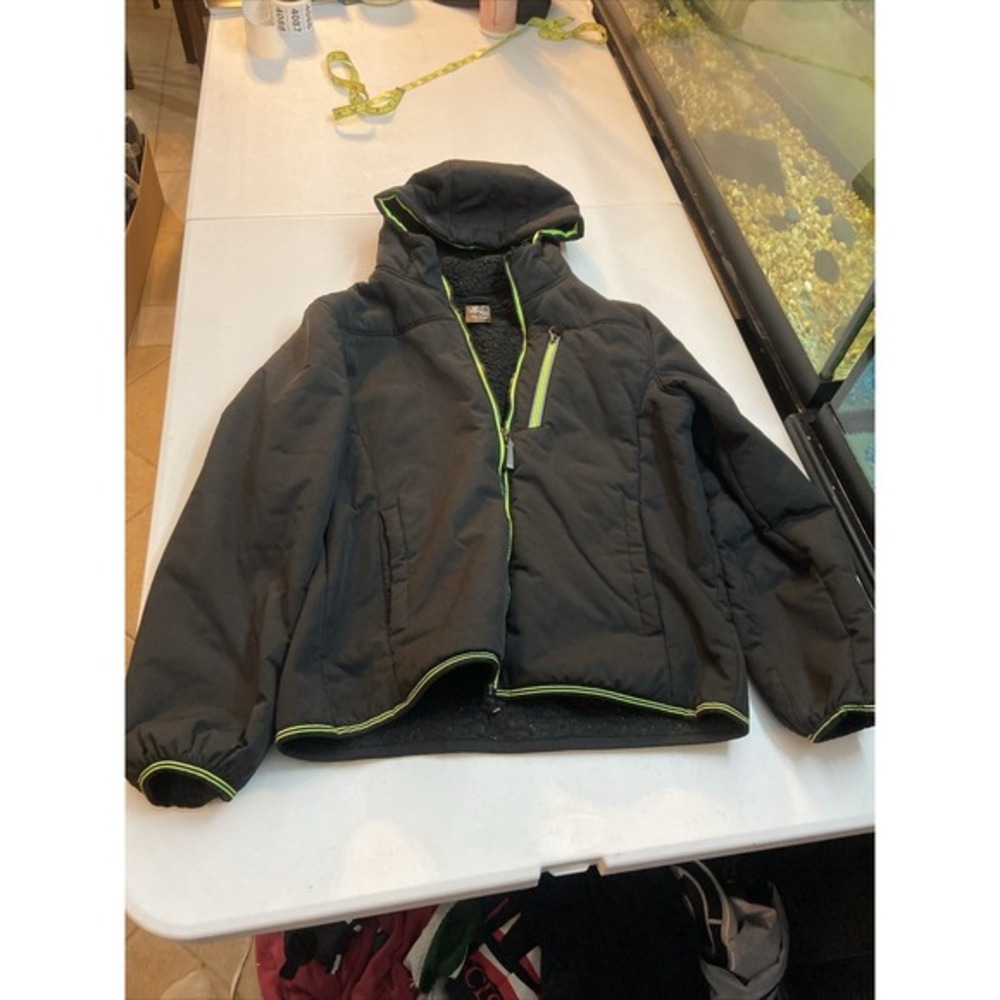 Zero Exposure Winter Jacket XXL 18/20 Youth‎ Black